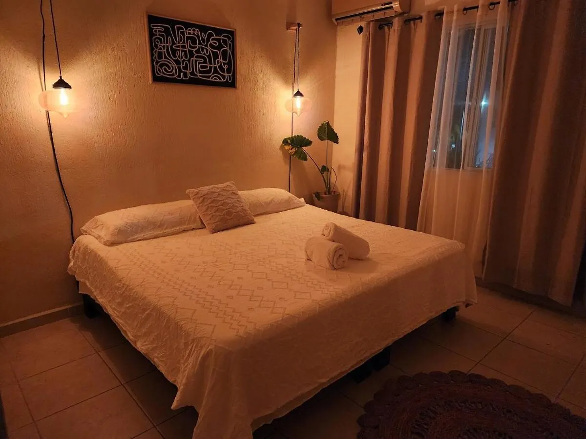 Vila Casa Dharma, Cozy House Well Located In Town Playa del Carmen